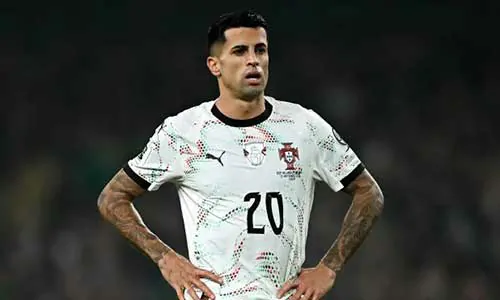 جواو كانسيلو يقترب من برشلونة والفحص الطبي في انتظاره